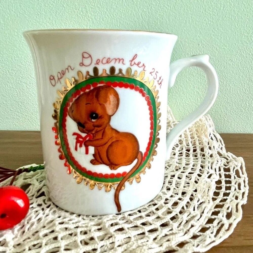 Vintage Christmas Mouse Mug by George Good Japan